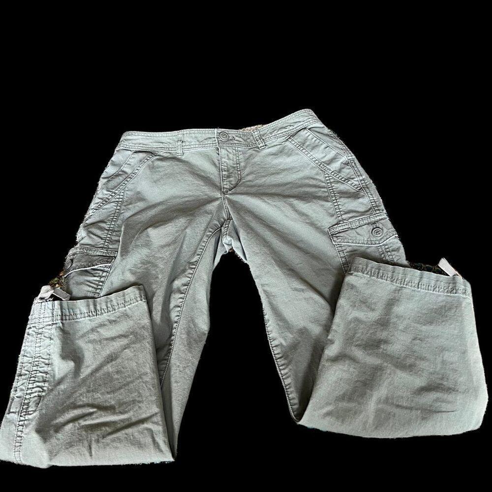 SOLD Eddie Bauer Women's Size 4 Light‎ Green Cargo Capri Pants Utility Gorpcore